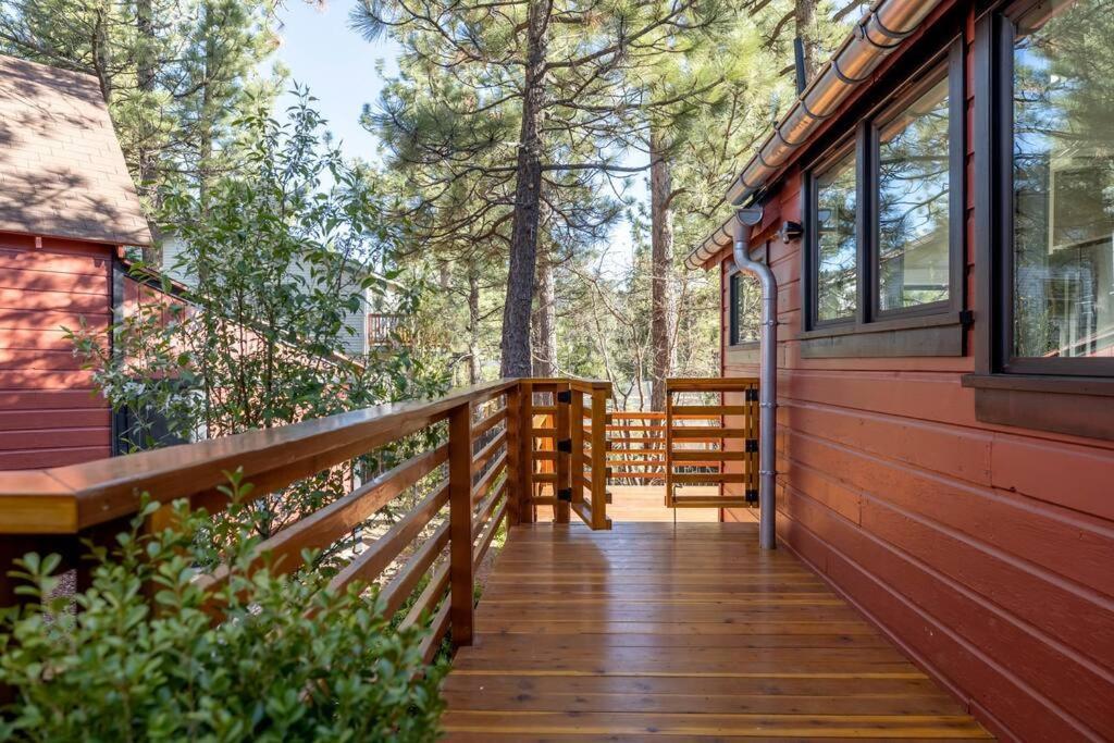 Sled-Ski Lakeside Village Cabin - Spa - Bbq - Firepit - Loft - Games 大熊湖 外观 照片