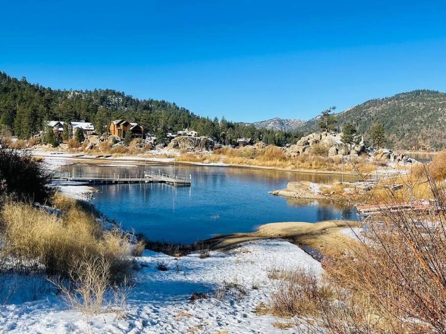 Sled-Ski Lakeside Village Cabin - Spa - Bbq - Firepit - Loft - Games 大熊湖 外观 照片