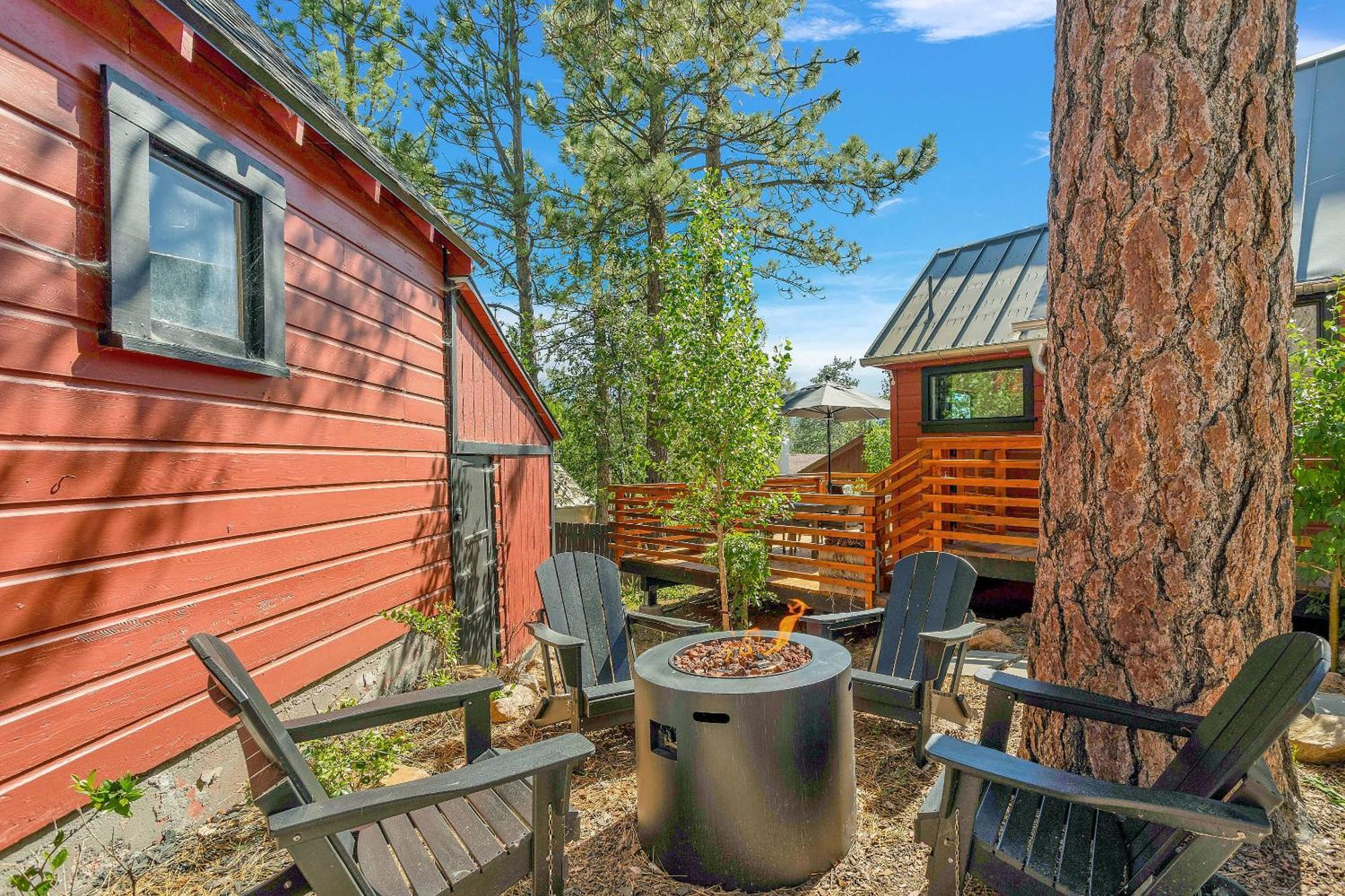Sled-Ski Lakeside Village Cabin - Spa - Bbq - Firepit - Loft - Games 大熊湖 外观 照片