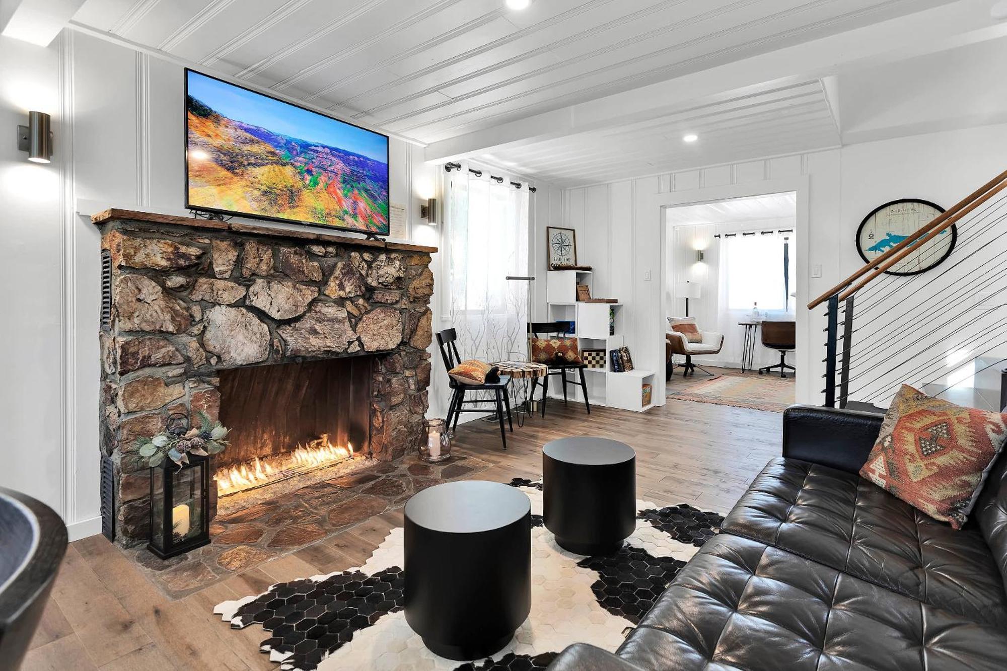 Sled-Ski Lakeside Village Cabin - Spa - Bbq - Firepit - Loft - Games 大熊湖 外观 照片